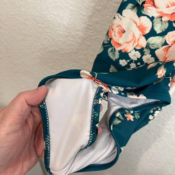 Cupshe Green Pink Floral Criss Cross Back One Piece Swimsuit Womens Size M - Picture 5 of 12